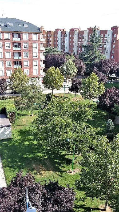 Apartmán Housingleon - Conde Duplex Con Garaje Gratuito Exteriér fotografie