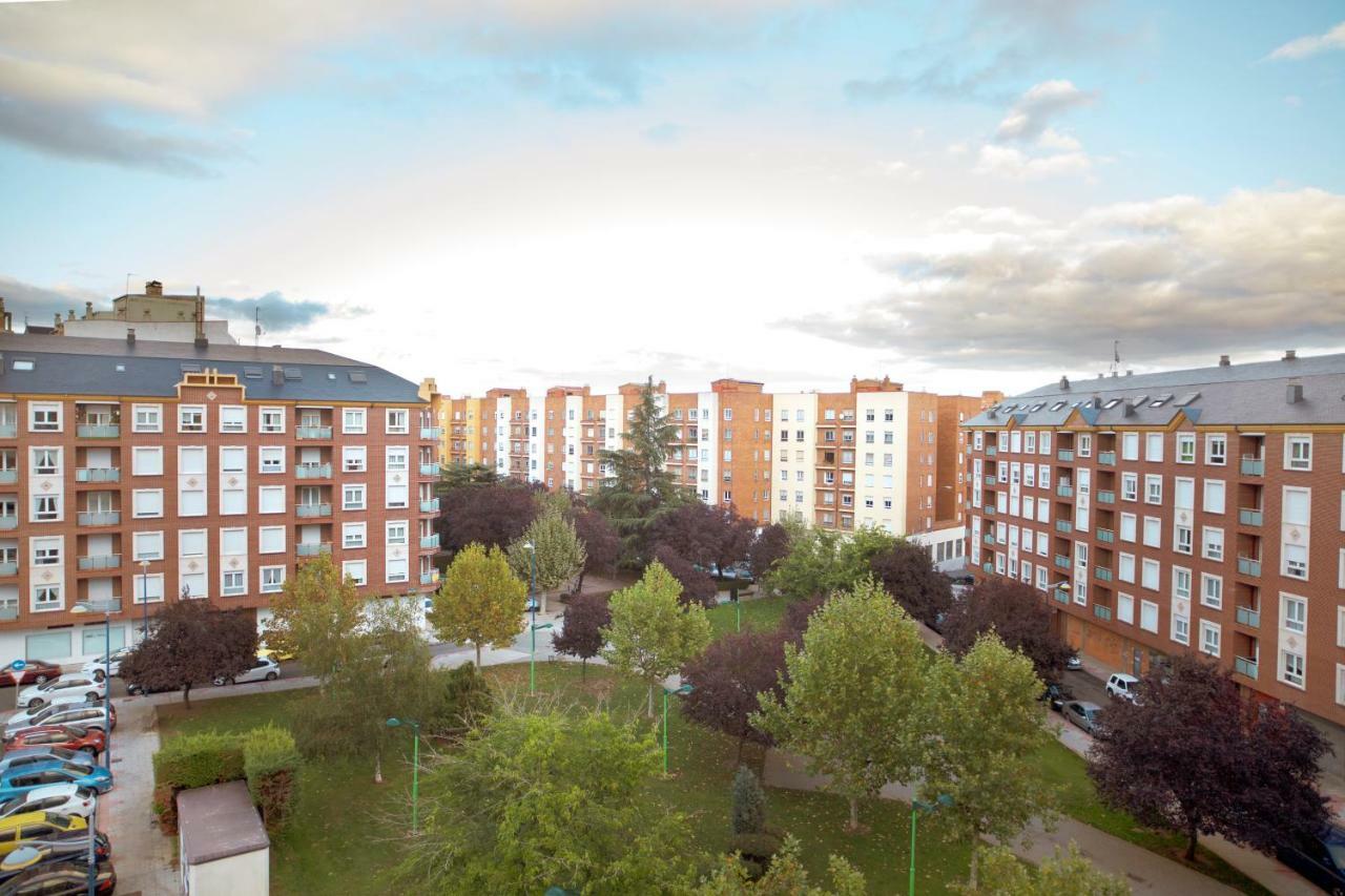 Apartmán Housingleon - Conde Duplex Con Garaje Gratuito Exteriér fotografie